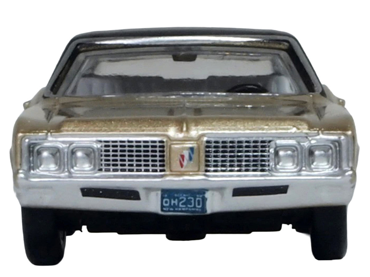 1968 Buick Electra 225 Ivory Gold Metallic with Black Top and White Interior 1/87 (HO) Scale Diecast Model Car by Oxford Diecast-2