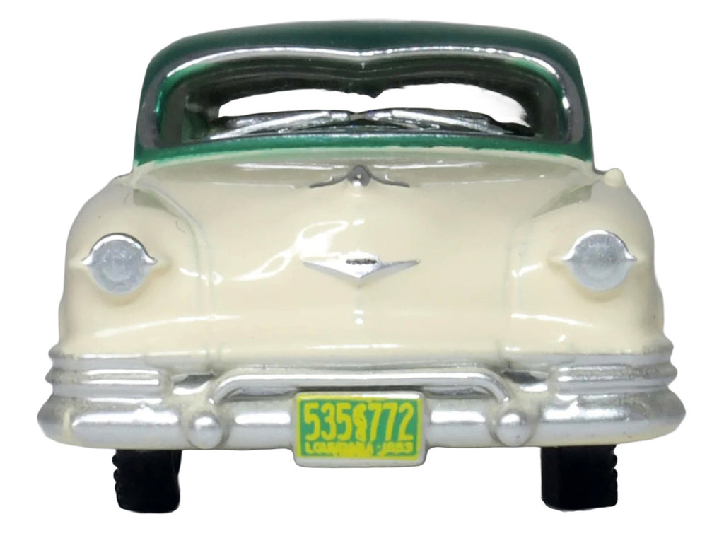 1953 Kaiser Manhattan Stardust Ivory with Jade Green Metallic Top 1/87 (HO) Scale Diecast Model Car by Oxford Diecast-2