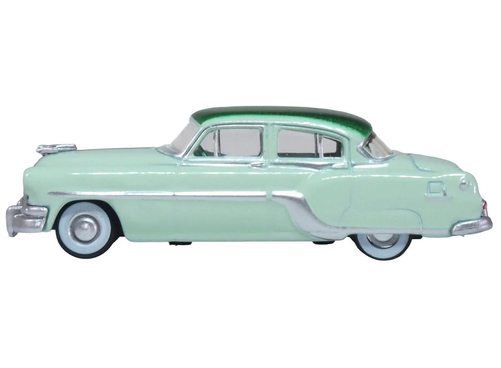 1954 Pontiac Chieftain 4 Door Shannon Green with Brookmere Green Top 1/87 (HO) Scale Diecast Model Car by Oxford Diecast-0