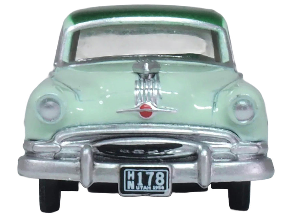 1954 Pontiac Chieftain 4 Door Shannon Green with Brookmere Green Top 1/87 (HO) Scale Diecast Model Car by Oxford Diecast-1