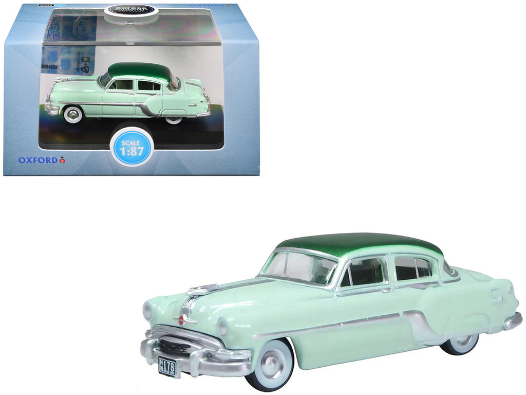 1954 Pontiac Chieftain 4 Door Shannon Green with Brookmere Green Top 1/87 (HO) Scale Diecast Model Car by Oxford Diecast-3