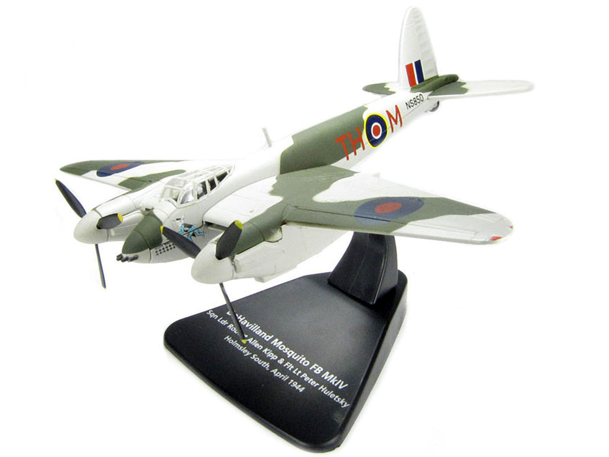 DeHavilland Mosquito FB MKVI Combat Aircraft "Sqd. Ldr. Robert Allen Kip and Flt. Lt. Peter Huletsky Holmsley South" (1944) Royal Air Force "Oxford Aviation" Series 1/72 Diecast Model Airplane by Oxford Diecast-1