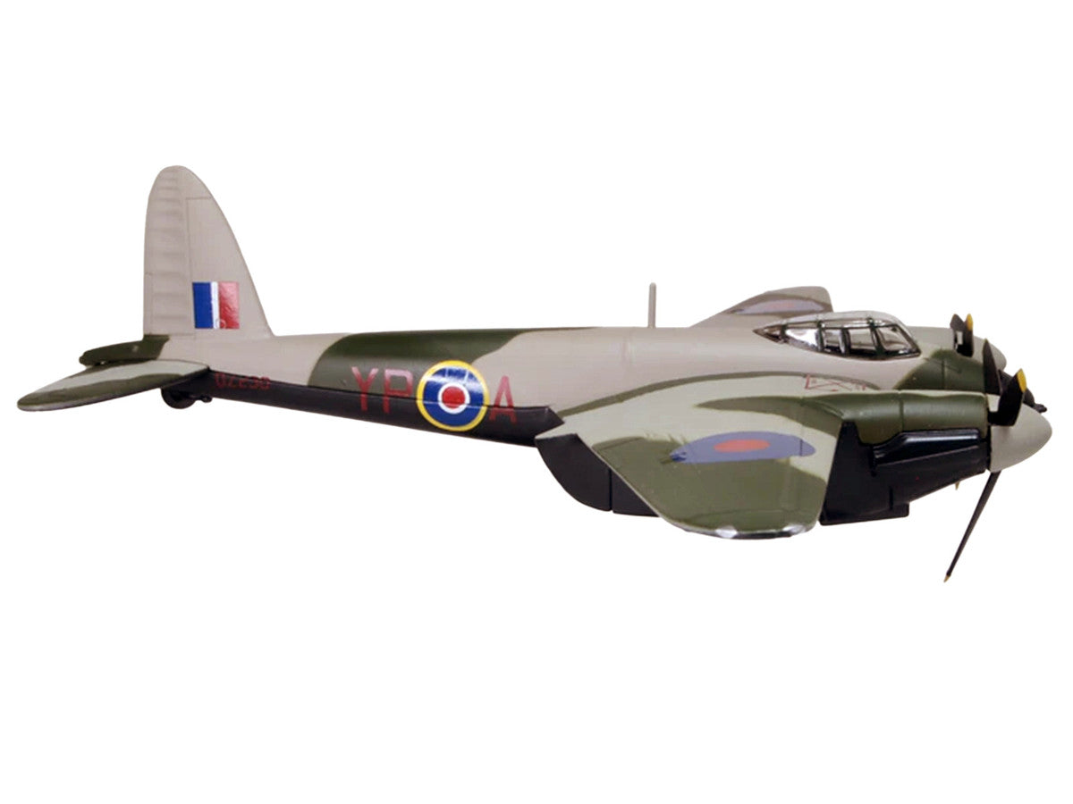 De Havilland Mosquito NF MKII Aircraft "Wing Commander Peter G. Wykeham-Barnes No. 23 Squadron Luqa Malta" (1943) Royal Air Force "Oxford Aviation" Series 1/72 Diecast Model Airplane by Oxford Diecast-2