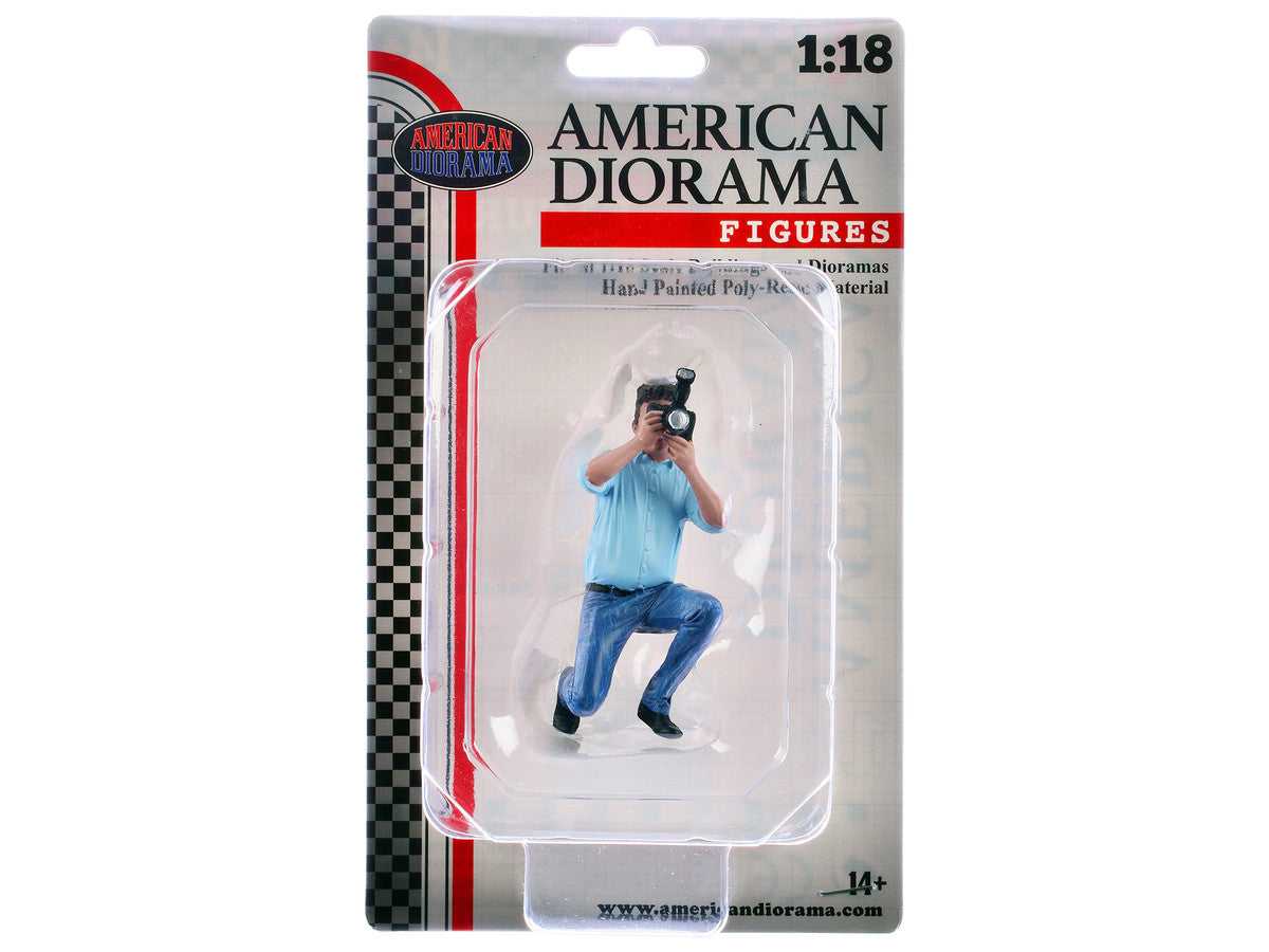 "Photographers" Figure #3 for 1/18 Scale Models by American Diorama-3