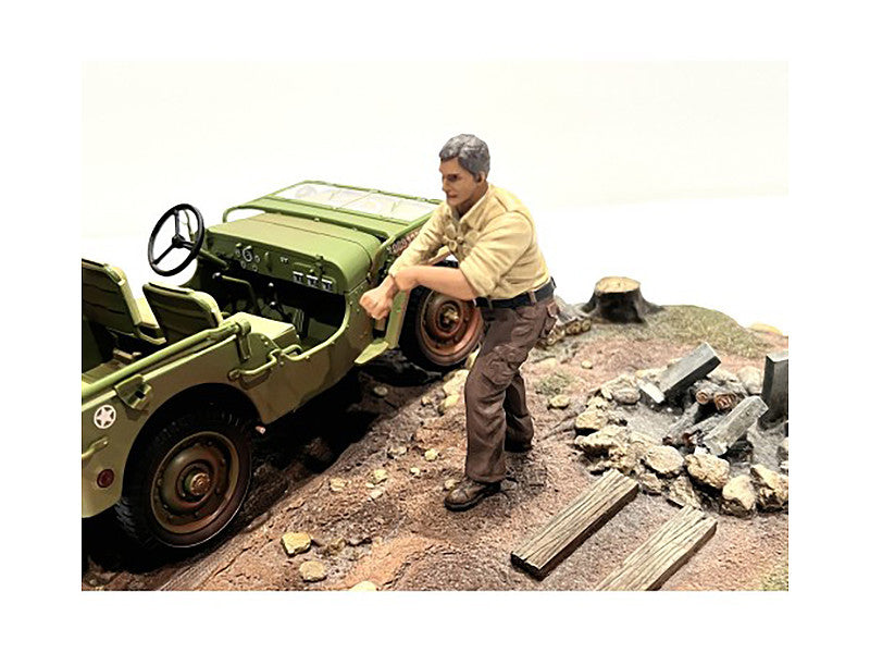 "4X4 Mechanic" Figure 3 for 1/18 Scale Models by American Diorama-1