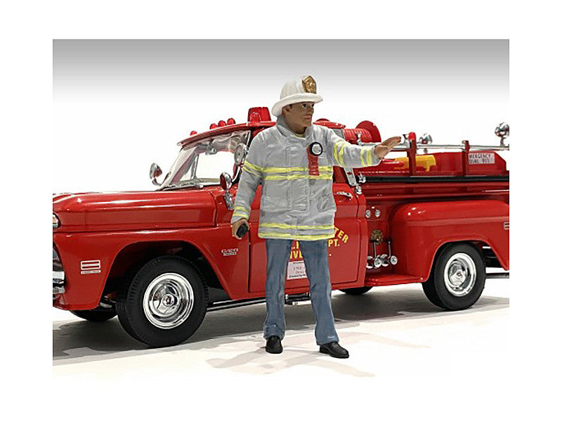 "Firefighters" Fire Captain Figure for 1/24 Scale Models by American Diorama-1
