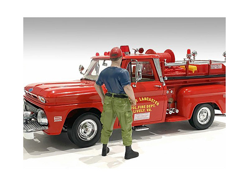 "Firefighters" Off Duty Figure for 1/24 Scale Models by American Diorama-1