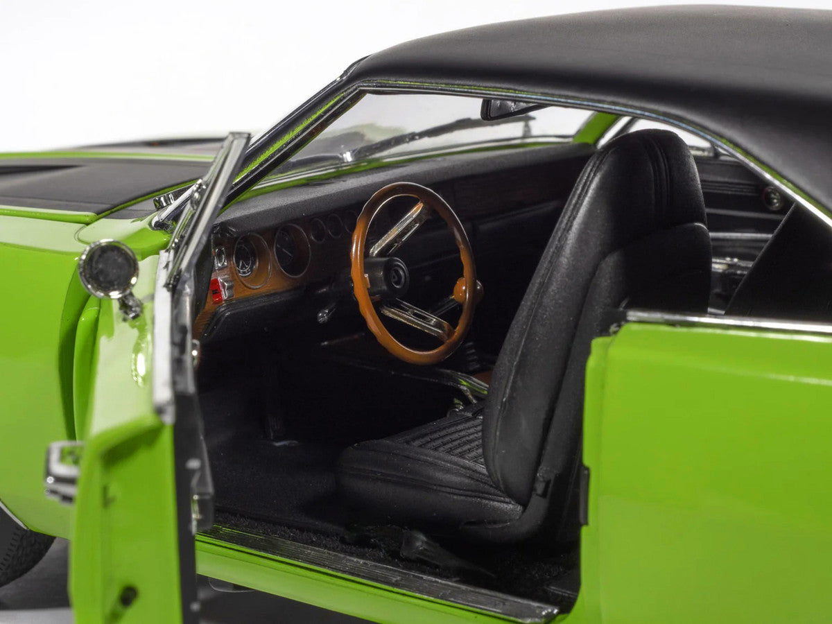 1970 Dodge Charger R/T "Muscle Car & Corvette Nationals" (MCACN) Sublime Green with Black Stripes and Black Vinyl Top "American Muscle" Series 1/18 Diecast Model Car by Auto World-3