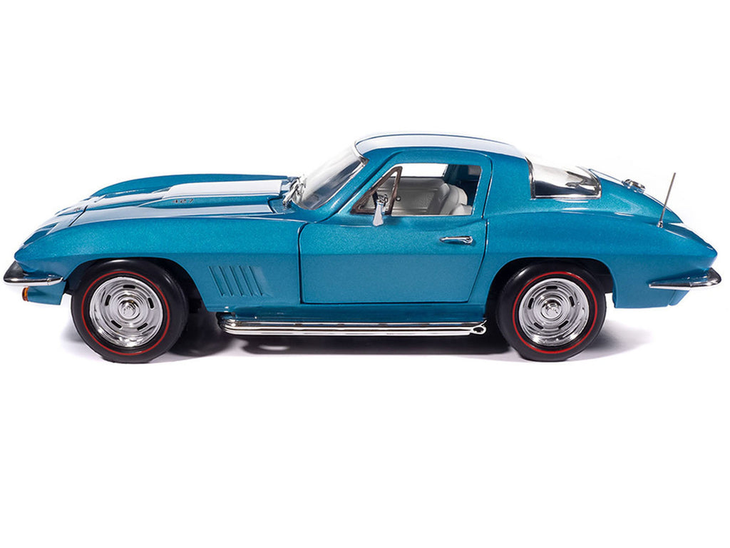 1967 Chevrolet Corvette Stingray Light Blue Metallic with White Hood Stripe "American Muscle" Series 1/18 Diecast Model Car by Auto World-3