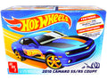 Skill 2 Model Kit 2010 Chevrolet Camaro SS/RS Coupe "Hot Wheels" 1/25 Scale Model by AMT-0