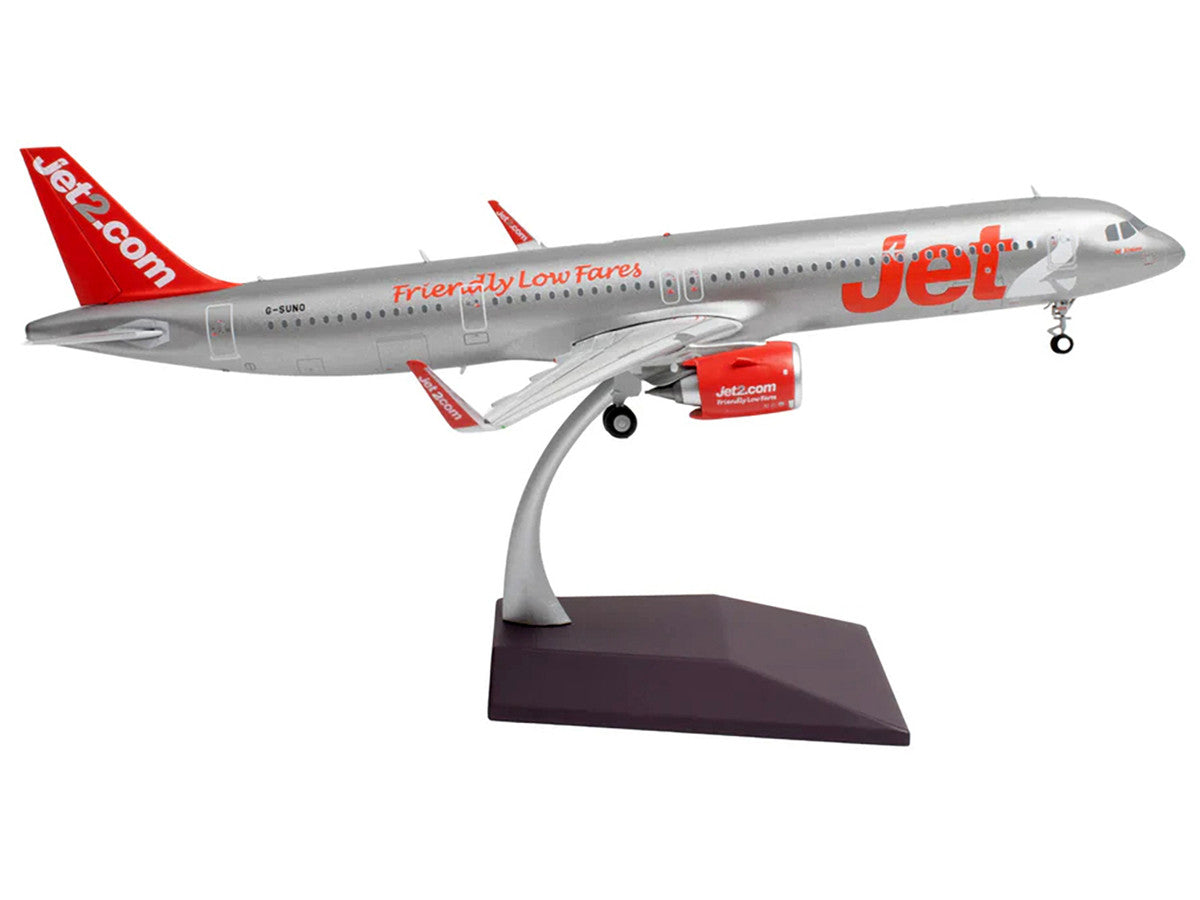 Airbus A321neo Commercial Aircraft "Jet2" (G-SUNO) Silver with Red Tail "Gemini 200" Series 1/200 Diecast Model Airplane by GeminiJets-1