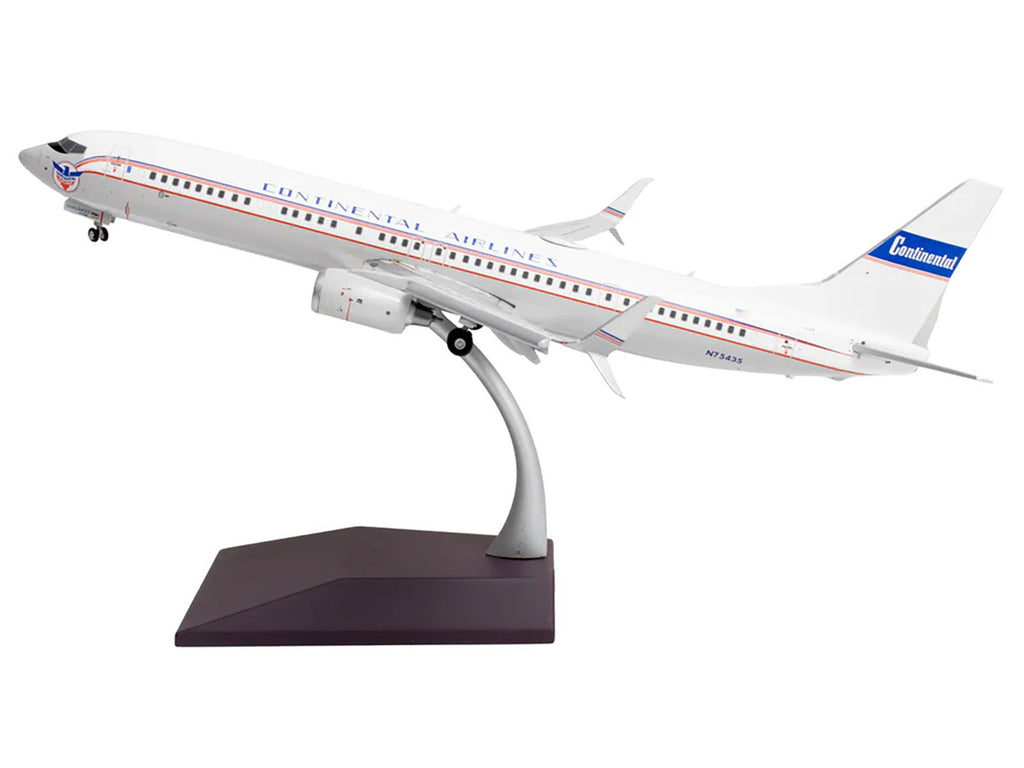 Boeing 737-900ER Commercial Aircraft with Flaps Down "Continental Airlines - United Airlines" (N75435) White with Red and Blue Stripes "Gemini 200" Series 1/200 Diecast Model Airplane by GeminiJets-0