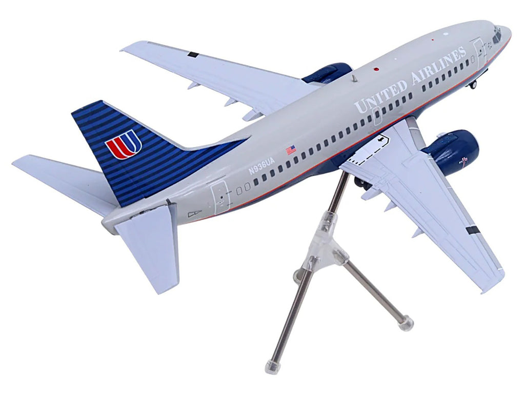 Boeing 737-500 Commercial Aircraft "United Airlines - Classic 737 Series" (N936UA) Gray with Blue Tail "Gemini 200" Series 1/200 Diecast Model Airplane by GeminiJets-2