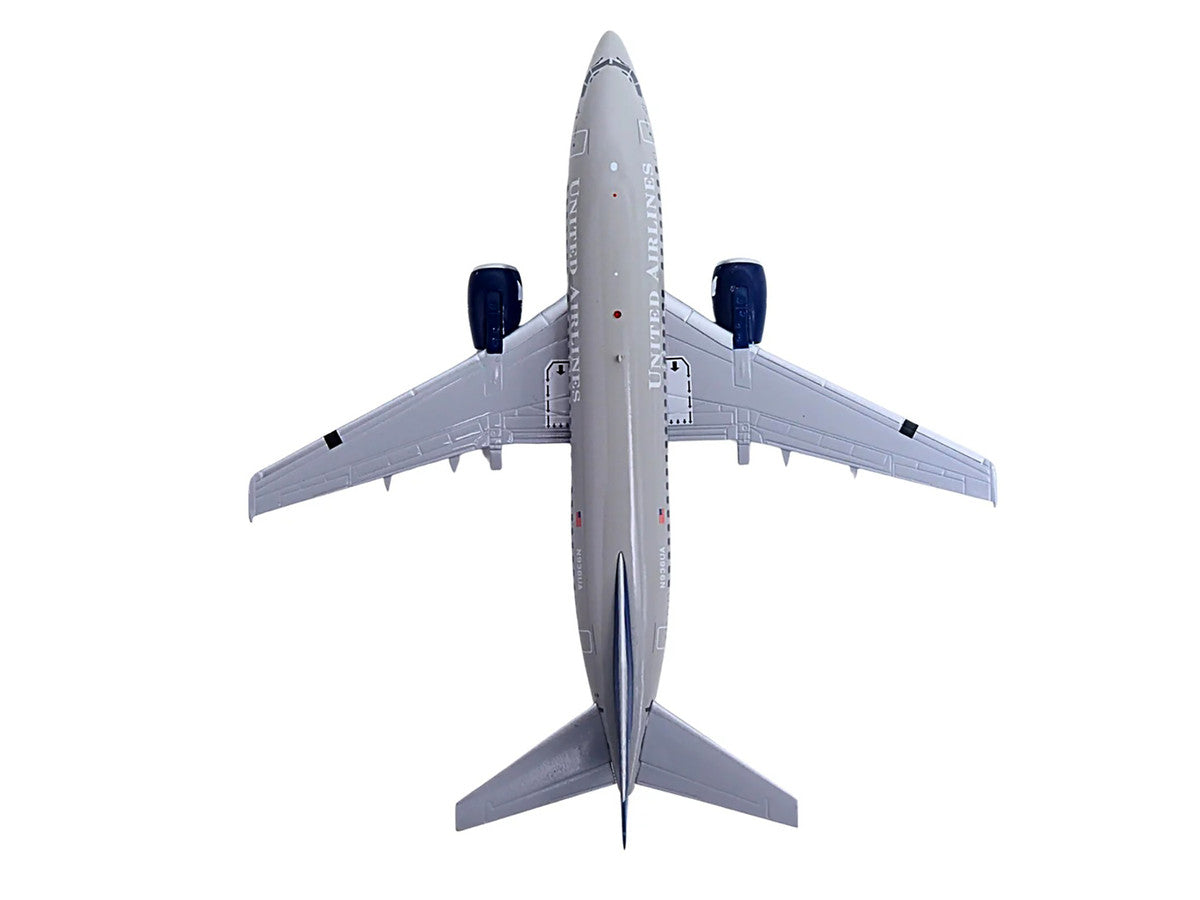 Boeing 737-500 Commercial Aircraft "United Airlines - Classic 737 Series" (N936UA) Gray with Blue Tail "Gemini 200" Series 1/200 Diecast Model Airplane by GeminiJets-1