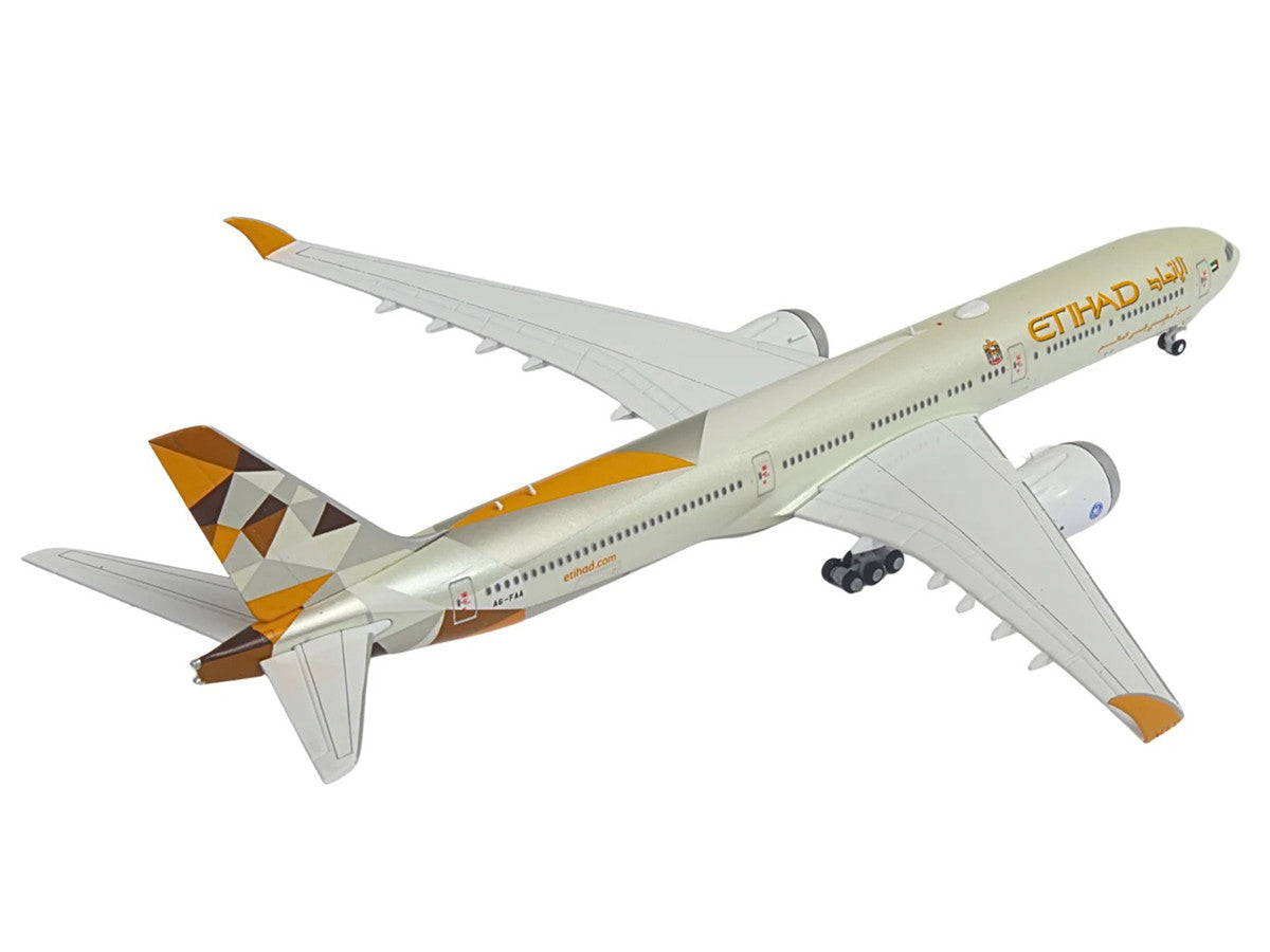 Boeing 777-9 Commercial Aircraft "Etihad Airways" (A6-FAA) Beige with Tail Graphics 1/400 Diecast Model Airplane by GeminiJets-2
