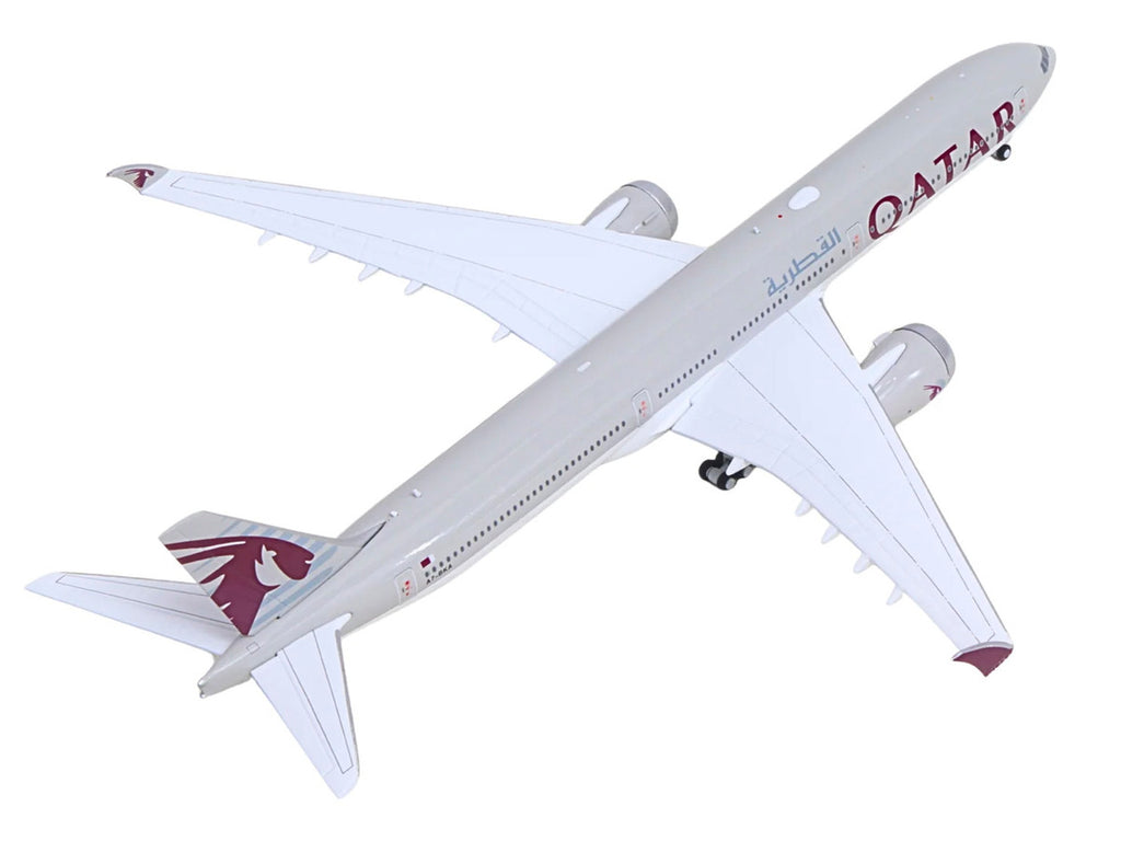 Boeing 777-9 Commercial Aircraft "Qatar Airways" (A7-BKA) Gray with Dark Red Tail Graphics 1/400 Diecast Model GeminiJets-3