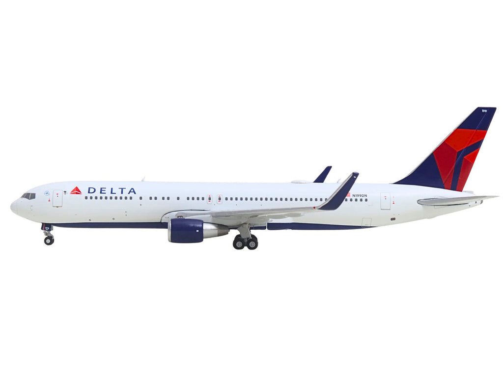 Boeing 767-300ER Commercial Aircraft "Delta Air Lines" (N199DN) White with Red and Blue Tail 1/400 Diecast Model by GeminiJets-2