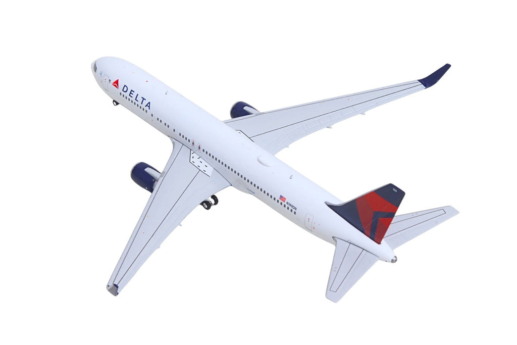 Boeing 767-300ER Commercial Aircraft "Delta Air Lines" (N199DN) White with Red and Blue Tail 1/400 Diecast Model by GeminiJets-1