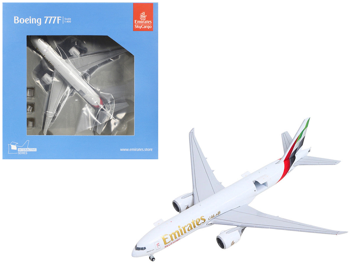 Boeing 777F Commercial Aircraft "Emirates SkyCargo" (A6-EFV) White with Striped Tail "Interactive Series" 1/400 Diecast Model by GeminiJets-4