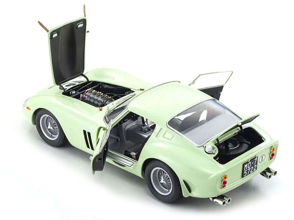Kyosho Ferrari 250 GTO #15 1962 Goodwood Tourist Trophy 1/18 Diecast Model-3