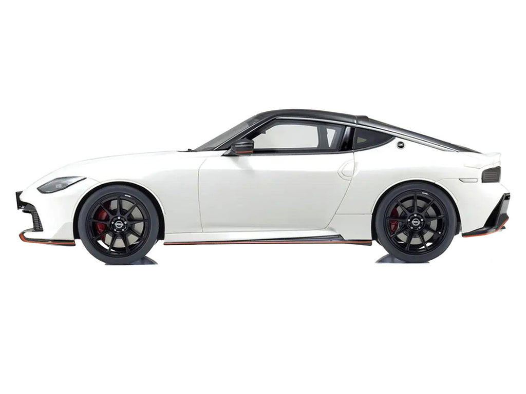 Kyosho 1/18 Nissan Fairlady Z NISMO RHD Model Car White Black Top-2