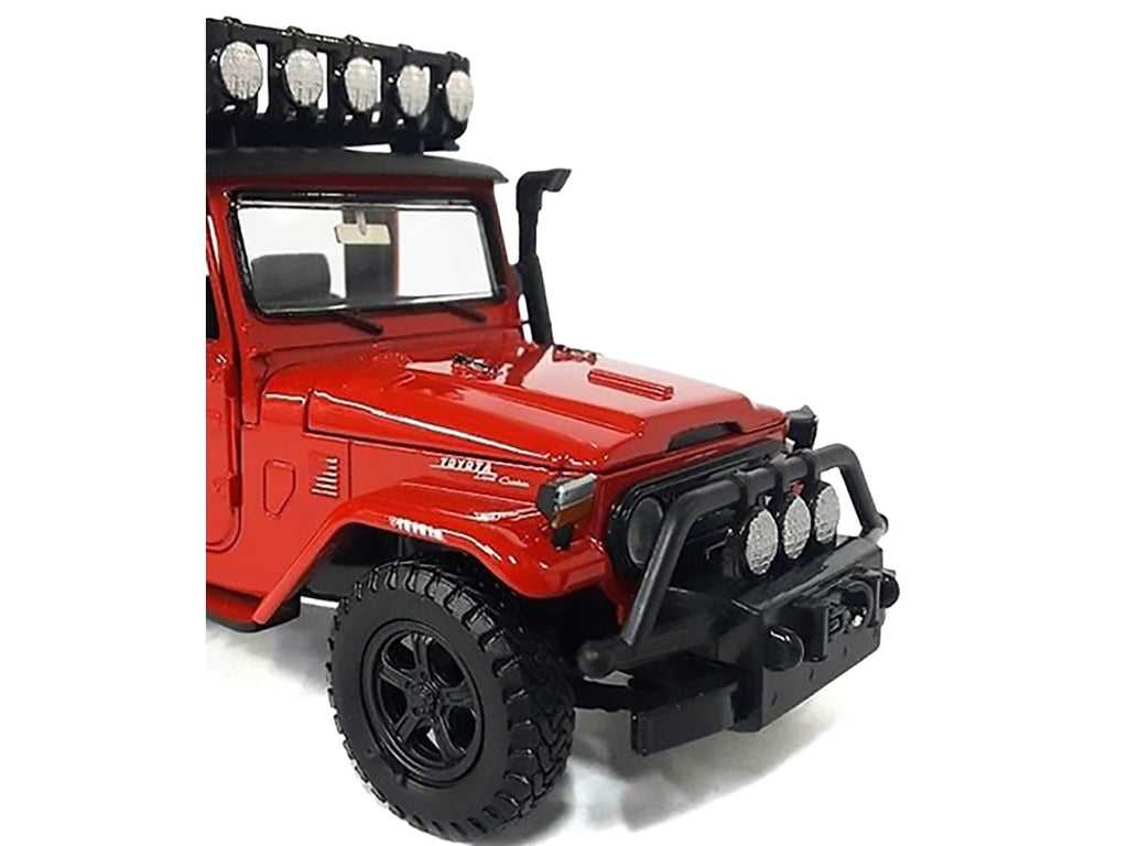 Toyota FJ40 Land Cruiser Red "4x4 Overlanders" Series 1/24 Diecast Model Car by Motormax-2