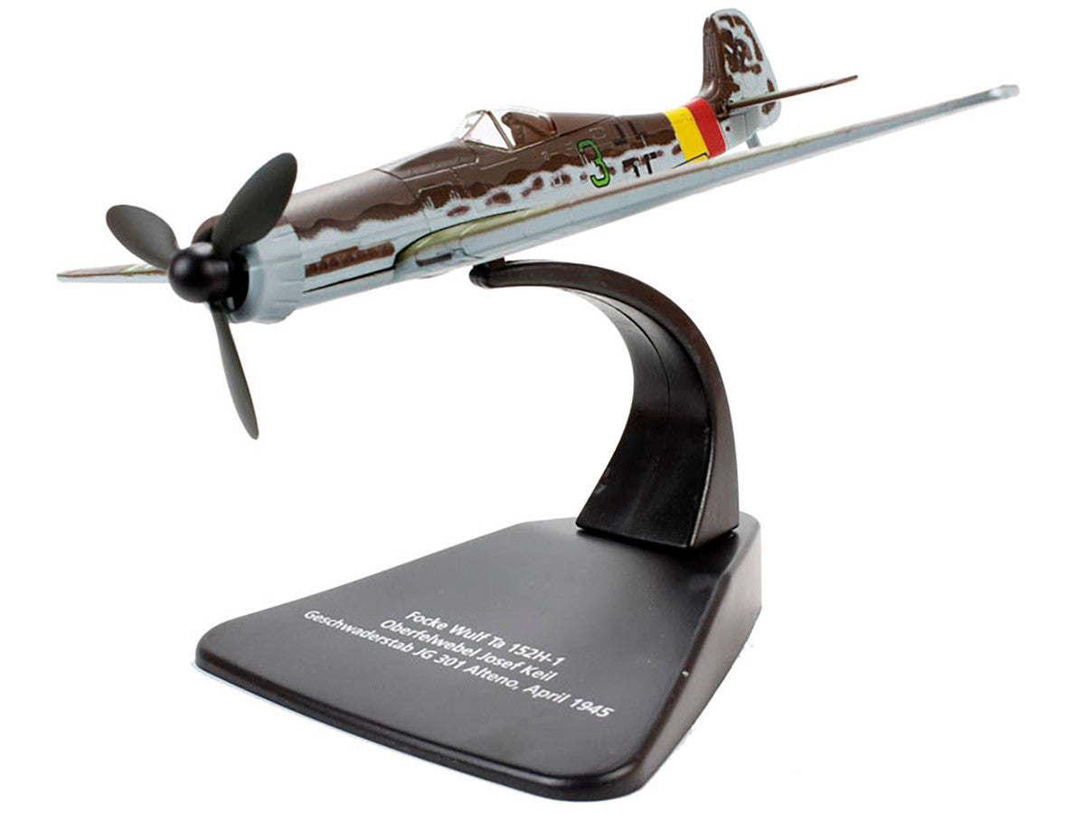 Focke-Wulf Ta 152 H-1 Fighter Plane Pilot: Oberfelwebel Josef Keil Geschwaderstab JG 301 Alteno April (1945) "Oxford Aviation" Series 1/72 Diecast Model Airplane by Oxford Diecast-2