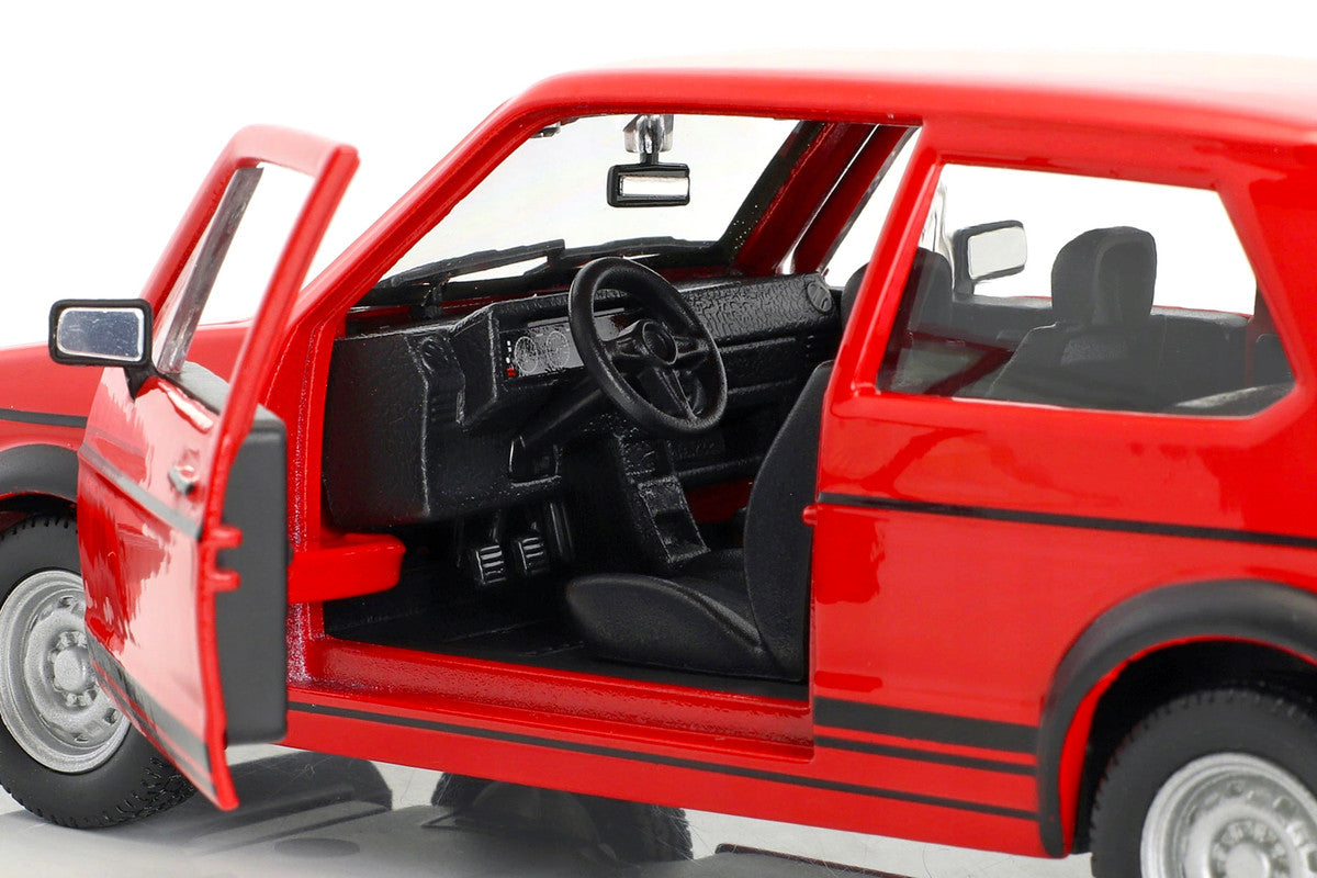 Bburago 1:24 1979 Volkswagen Golf Mk1 GTI Red — product image 3