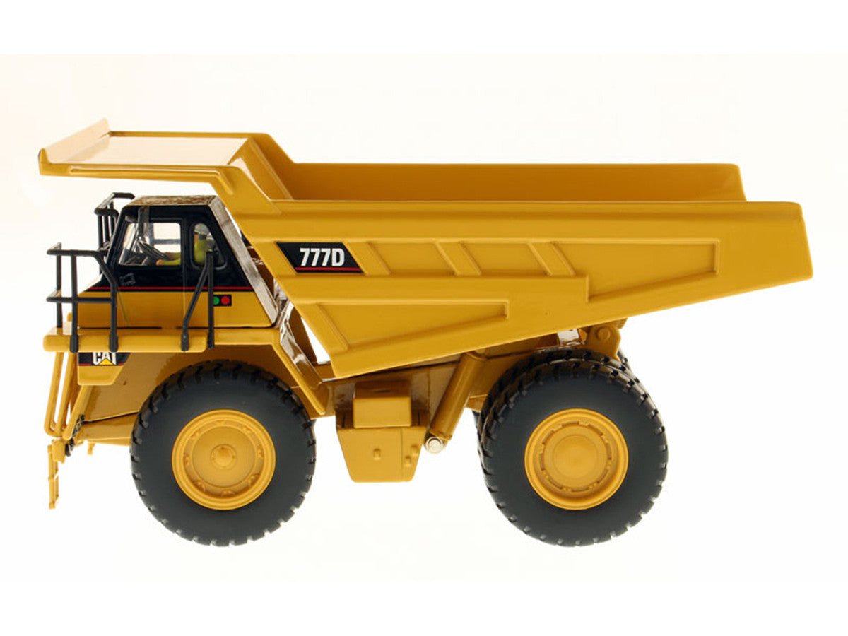 CAT Caterpillar 777D Off Highway Dump Truck with Operator "Core Classics Series" 1/50 Diecast Model by Diecast Masters-1