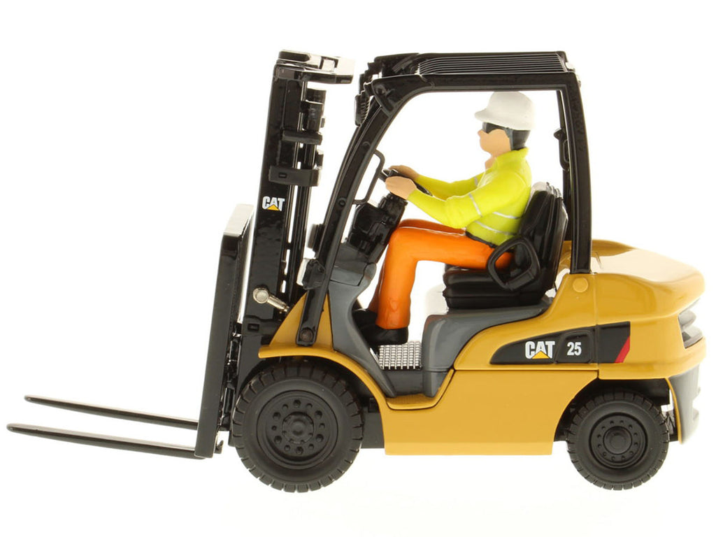 CAT Caterpillar DP25N DP/GP15-35N Range Lift Truck with Operator "Core Classics Series" 1/25 Diecast Model by Diecast Masters-2