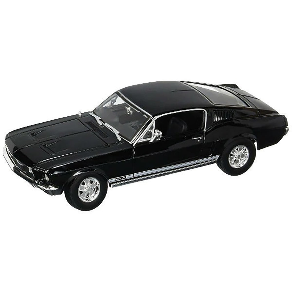 Maisto 1:18 1967 Ford Mustang GTA Fastback Black — product image 2