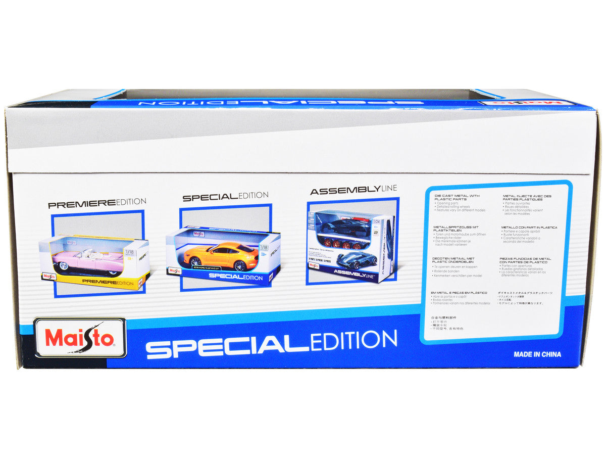 1970 Chevrolet Corvette Blue 1/24 Diecast Model Car by Maisto-2