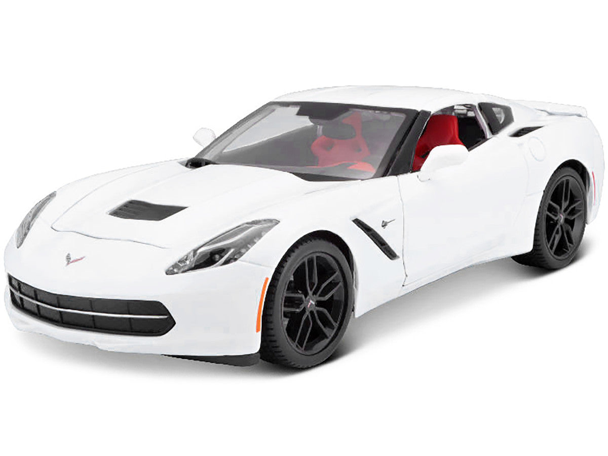 Maisto 1:18 2014 Chevrolet Corvette Stingray C7 Z51 White — product image 2