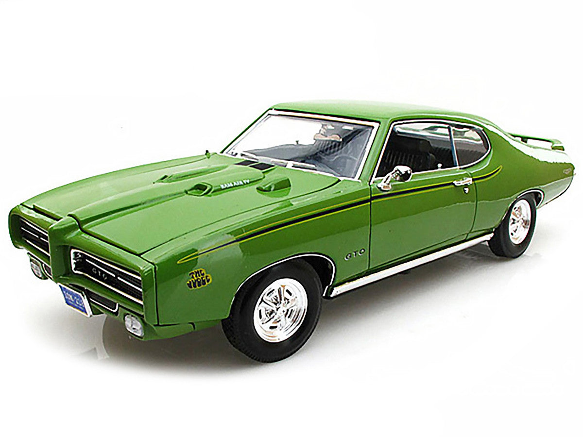1969 Pontiac GTO Judge Green 1/18 Diecast Car Model by Motormax-1