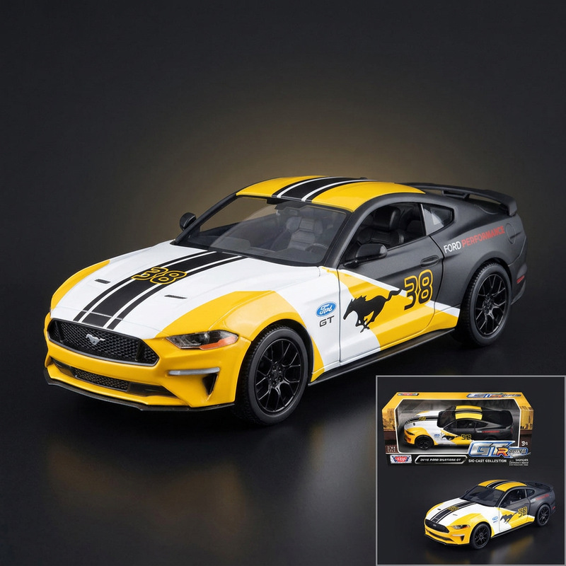 Motormax 1:24 2018 Ford Mustang GT #38 White Matte Black Yellow Graphics